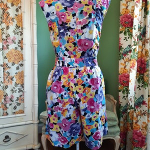 80's Cotton Romper / Bright Floral Print / Button Front Playsuit / 80's Does 40's Style / Relaxed Wide Legs / Side Pockets / Cap Sleeves image 8