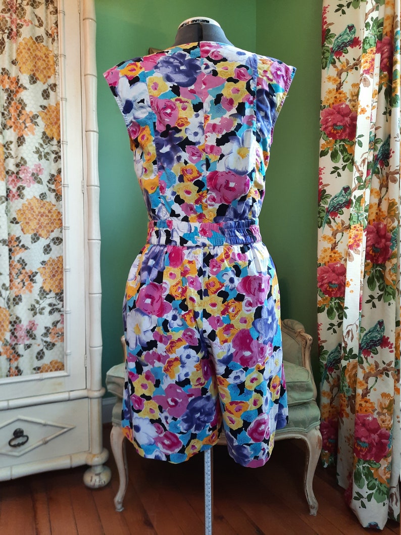 80's Cotton Romper / Bright Floral Print / Button Front Playsuit / 80's Does 40's Style / Relaxed Wide Legs / Side Pockets / Cap Sleeves image 8