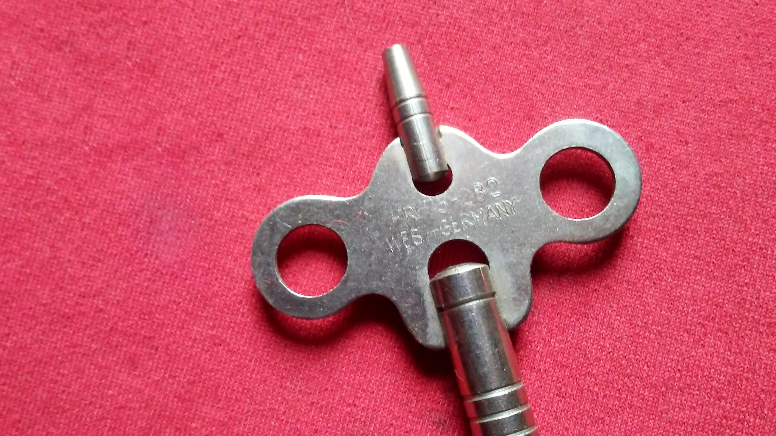 Vintage and Antique clock wind up keys Estate lot of 5. Etsy