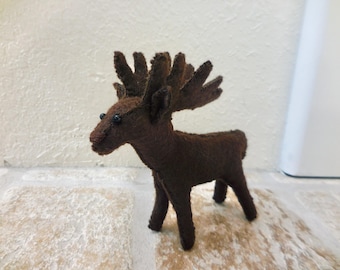 Felt Reindeer Ornament: Handmade Woodland Animal Decoration