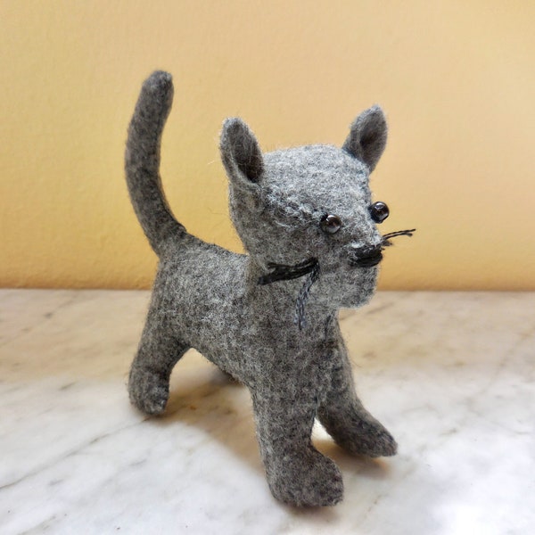 Small felt cat gift for cat lover, gray stuffed kitten, soft toy kitty, stuffed felt animal