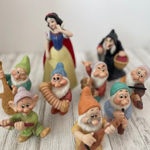 Vintage Disney Snow White Seven Dwarfs Figurines