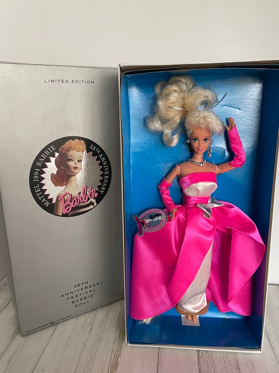 Test : barbie 45e anniversaire par Bob Mackie afro-américaine