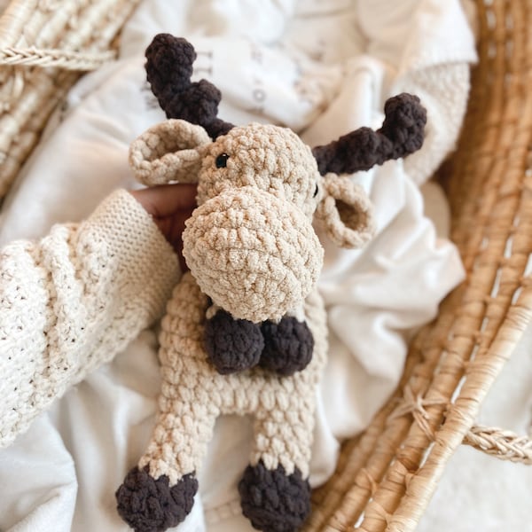 Marley the Moose CROCHET PATTERN: Beginner Friendly Animal Crochet Pattern, Moose Pattern, Easy crochet, Blanket Yarn crochet lovie