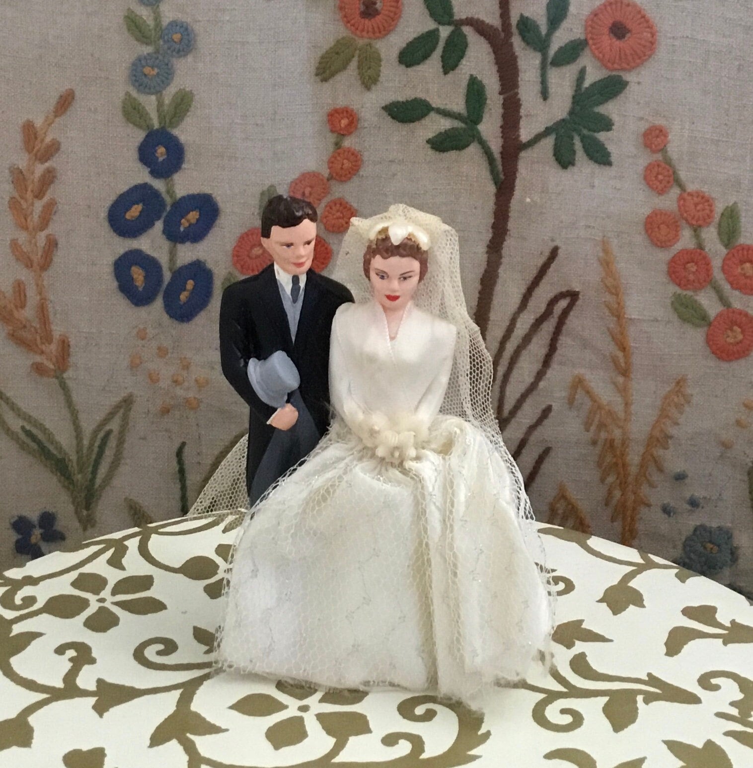 Vintage 1950s Bride Groom Wedding Cake Topper