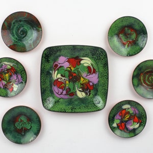 Set von 6 Kupfer Emaille Untertassen, grüne Eanmel Untertassen, 50er 60er, West Germany, mcm vintage Kupfer Untertassen