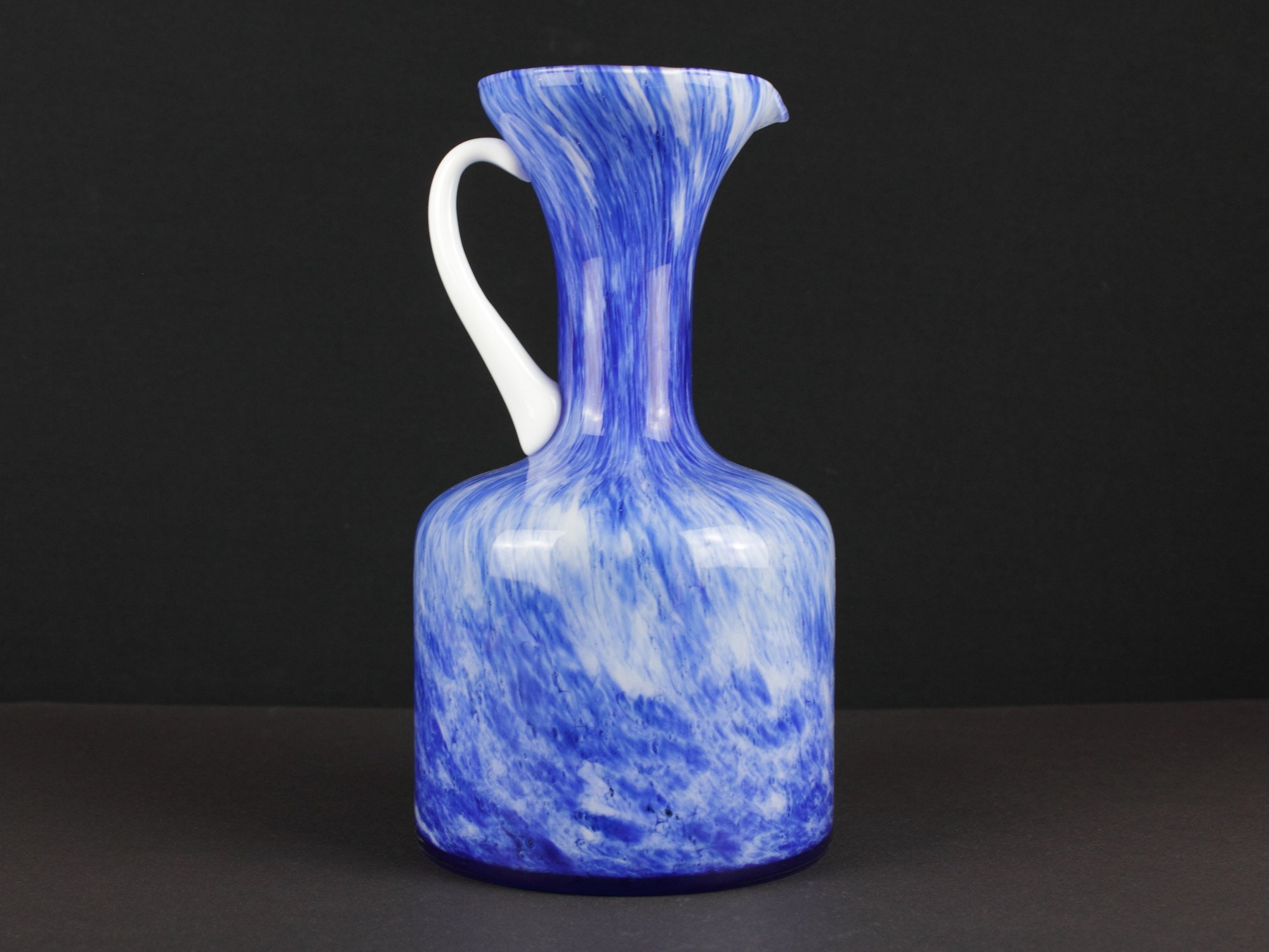 Grand Vase Opaline Bleu Et Blanc Années 1960 - Fabriqué En Italie - Occasion