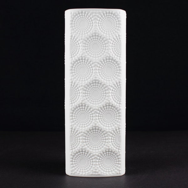 Jarrón de porcelana de bisque blanco de Kaiser, op art, forma triangular, alemania occidental, mediados de siglo, jarrón de porcelana vintage de los años 70 mcm