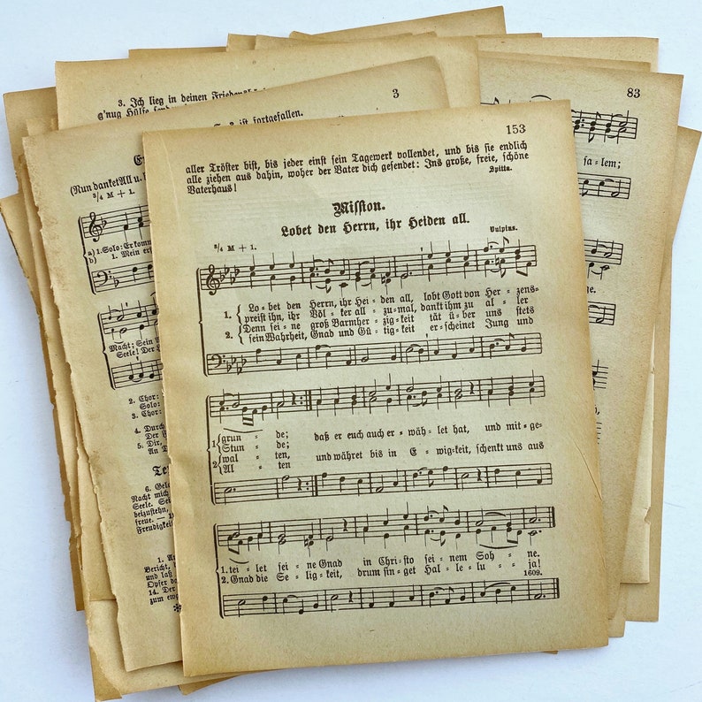 1924 antieke gotische Duitse mini hymnal bladmuziek voor paper crafting, junk journals, smash books, scrapbooking en collage afbeelding 1