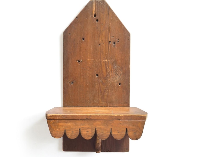 American Primitive Vernacular Wall Shelf with Scalloped Edge