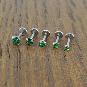 Surgical Steel Nose Stud Internally Threaded Cartilage Nose Ring Triple Helix 18G 2-4mm Prong Set Emerald Green CZ Silver Labret Earrings