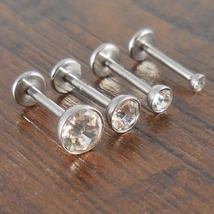 18g 2, 3, 4 o 5 mm Zirconia cubica trasparente 6 mm o 8 mm Perno di spinta senza filettatura Tripla elica in avanti Orecchino in acciaio inossidabile Cartilagine Labret Anello da naso