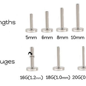 K&ouml;nnte beinhalten: Abbildung von silberfarbenen K&ouml;rperschmuck-Ohrsteckern. Das Bild zeigt vier L&auml;ngen: 5 mm, 6 mm, 8 mm und 10 mm. Es gibt auch drei St&auml;rken: 16G (1,2 mm), 18G (1,0 mm) und 20G (0,8 mm). Der Text lautet "4 L&auml;ngen" und "3 St&auml;rken".