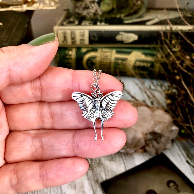 Tiny Talisman Collection Sterling Zilver Luna Moth Ketting Hanger 23x24mm / / Witchy Ketting Goth Sieraden afbeelding 3