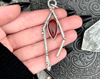 Carnelian Crystal Necklace in Silver / Sticks & Stones Collection