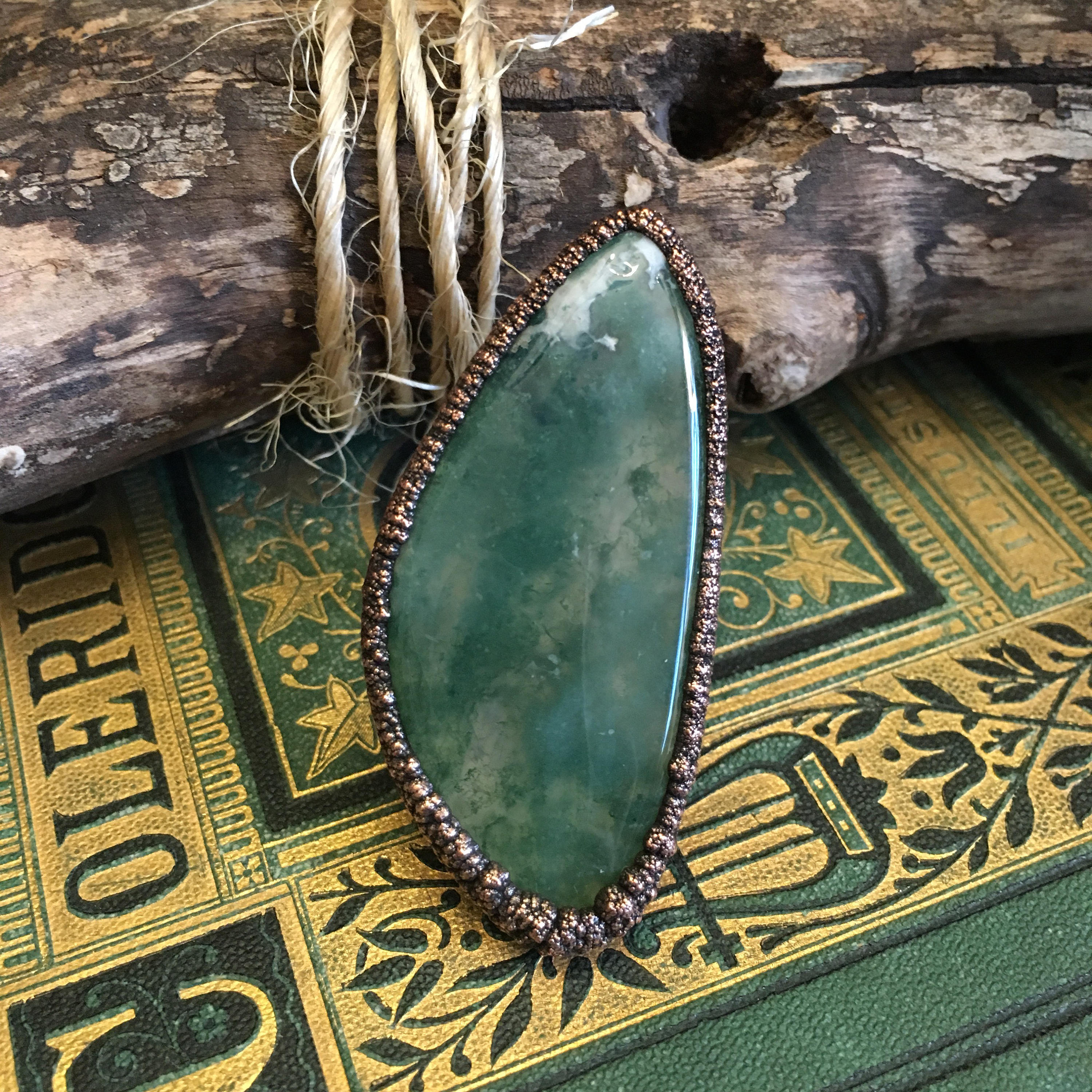 Moss Agate Ring size 8-1/2 / Natural Stone Ring / Crystal Ring / Gypsy