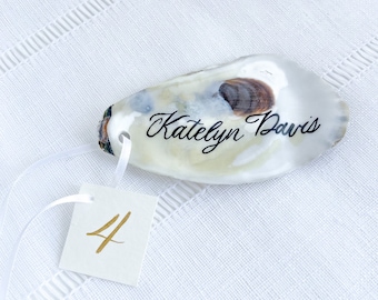 Flat Oyster Shell Natural Place cards Ornament with Calligraphy and personalization for Wedding Decor, Ornaments and Crafts