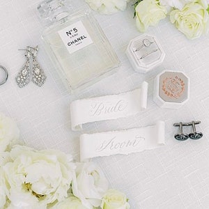 Scroll Calligraphy Place Card for Wedding or Event with Guest Names for Place Setting