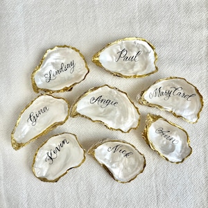 Gold or Silver Metallic Oyster Shell Place cards with Pearlescent Center, Oyster Shell with Calligraphy for Wedding, Pearl Center ornament