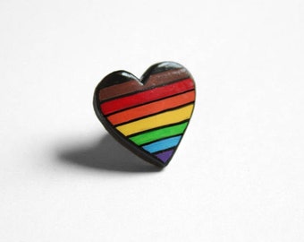 レインボーハートLGBTQピン｜手描きのプライドラペルピン
