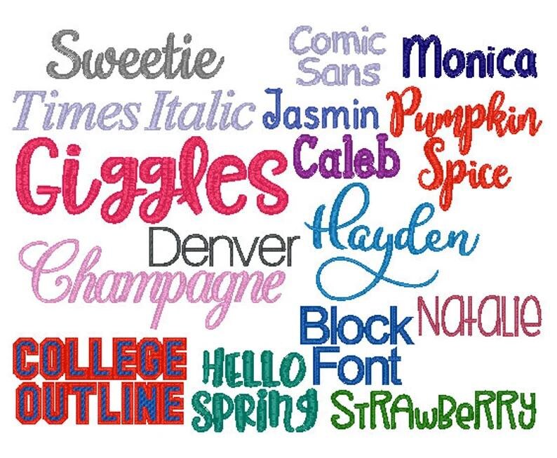 以下が含まれることがあります： 「Sweetie」、「Times Italic」、「Giggles」、「Champagne」、「Comic Sans」、「Jasmin」、「Pumpkin」、「Caleb」、「Spice」、「Hayden」、「Block」、「Natalie」、「College Outline」、「Hello Spring」、「Strawberry」など、さまざまなフォントで書かれたカラフルなテキストサンプルのコレクション。