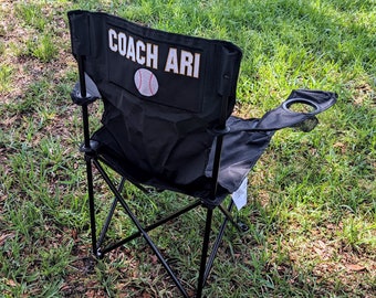 Regalo personalizzato per allenatore - Sedia pieghevole per adulti per baseball e softball - Sedia da campeggio - Sedia sportiva - Sedia da esterno personalizzata - Regalo di compleanno