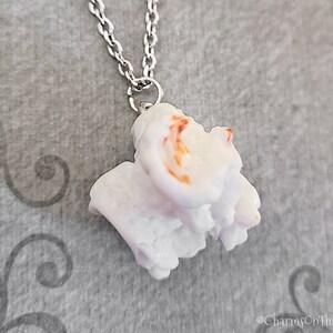 Popcorn Necklace Popcorn Charm Necklace Realistic Popcorn Pendant Necklace Junk Food Jewelry Personalized Necklace Popcorn Gift Movie Gift