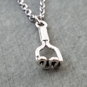 Kartoffel Kartoffelstampfer Halskette kleine Kartoffelstampfer Charm Halskette Kartoffel Schmuck Chef Schmuck Mutter Halskette Essen Schmuck Schmuck Cook Geschenk Kochen