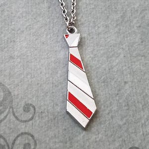 Halskette rot und weiß zu binden Krawatte Halskette gestreift Hals binden Charm Halskette Krawatte Schmuck Krawatte Anhänger Halskette Damen-Schmuck-Freundin-Geschenk