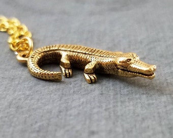 Alligator Necklace Crocodile Necklace Alligator Jewelry Pendant Necklace Charm Necklace Crocodile Jewelry Swamp Necklace Animal Necklace