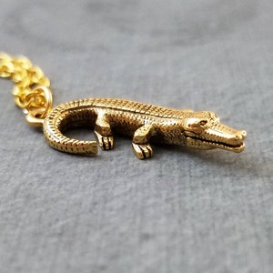 Alligator Necklace Crocodile Necklace Alligator Jewelry Pendant Necklace Charm Necklace Crocodile Jewelry Swamp Necklace Animal Necklace