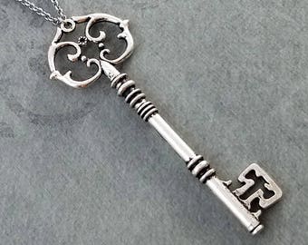 Key Necklace Victorian Key Pendant Necklace Skeleton Key Charm Necklace Vintage Key Antique Key Bridesmaid Necklace Teenage Girl Steampunk