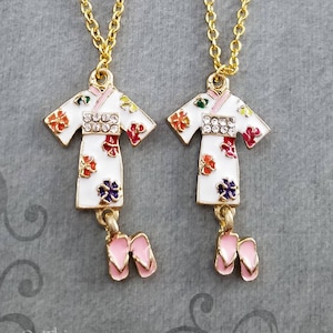 Kimono Necklace SET of 2 Best Friend Necklaces Friendship Jewelry Geisha Necklace Japanese Jewelry Kimono Charm Necklace Pendant Necklace