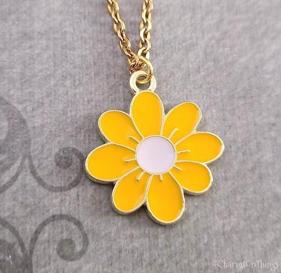 Vintage on sale daisy necklace
