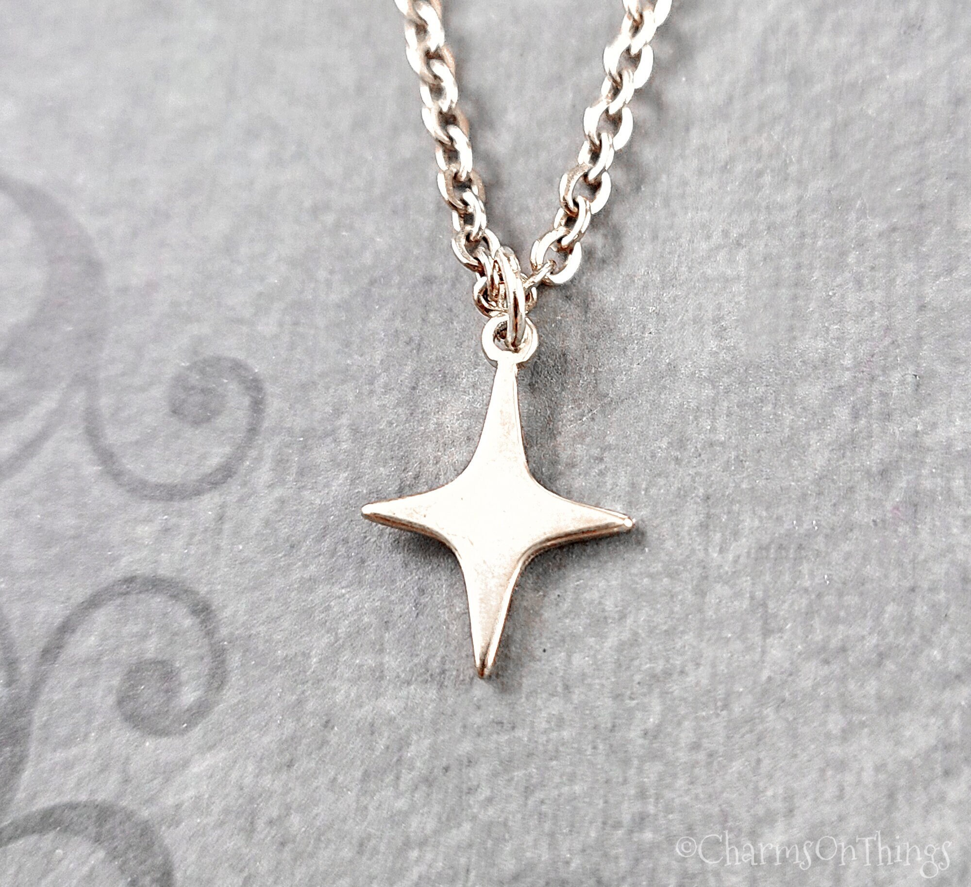 ☆関税込☆VINTAGE HOLLYWOOD★Petit Star String Necklace★ Star Pendant Necklace, Vintage Celestial Silver Stern Star