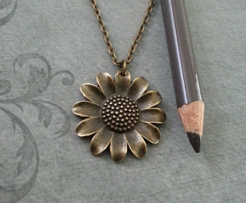 Daisy Necklace Daisy Jewelry Daisy Pendant Daisy Charm Etsy