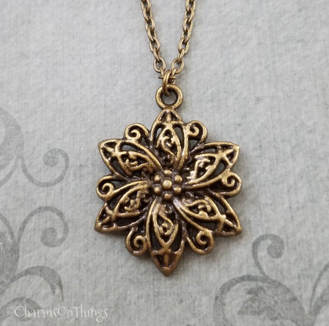 Collier Chaîne Avec Pendentif Fleur 12 Pétales Filigrane - Plaqué Argent 925 - Longueur 45 Cm