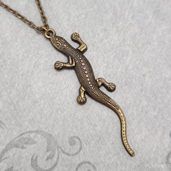 Lizard Necklace Lizard Jewelry Bronze Necklace Lizard Charm Necklace Animal Jewelry Lizard Pendant Necklace Lizard Gift Gecko Salamander