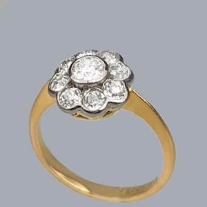Vintage 22ct Gold Diamond Cluster Ring London Hallmark 1950 Daisy/Flower Design