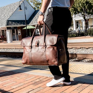 Personalisierte große Vollnarbenleder Weekend Weekend Weekend | Große Wochenendtasche mit Initialen | Braune Leder Reisetasche | Monogramm Reisetasche