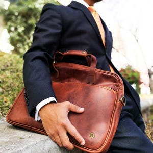 MAHI Cartera de piel con capacidad para ordenador portátil/Bandolera en Marrón Vintage