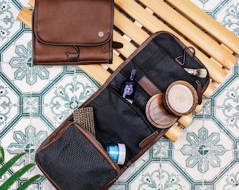 Adventure Awaits Wash Bag | Gift for Traveller | Personalized Leather Hanging Wash Bag | Men's Shaving Kit Dopp Kit with Internal Embroidery