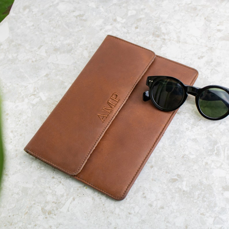 Cartera de viaje familiar personalizada en piel de grano completo marrón / Organizador de piel para viajes / Estuche de piel para portafolios / Portadocumentos imagen 1