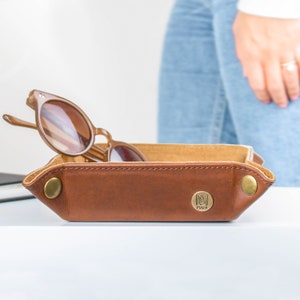 Personalized Brown Full Grain Leather Valet Tray | Leather Dresser Caddy, Coin Dish | Handmade Luxury Gift For Him- Leather Fathers Day Gift