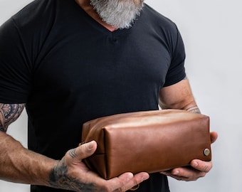 Anniversary Gift/Personalised Leather Dopp Kit/Wash Bag with Internal & External Personalisation/Men's Toiletry/Shaving Bag by MAHI Leather