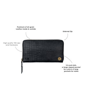 Cartera de piel negra con estampado de cocodrilo para ella / Cartera de piel personalizada para mujer / Cartera negra con estampado animal / Regalo para el tercer aniversario de bodas imagen 3