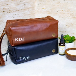 Internal Embroidery Mens Leather Wash Bag/Dopp Kit - Personalized Initials - Bulk Discounts - Leather Shaving Bag/Toiletry Bag by MAHI