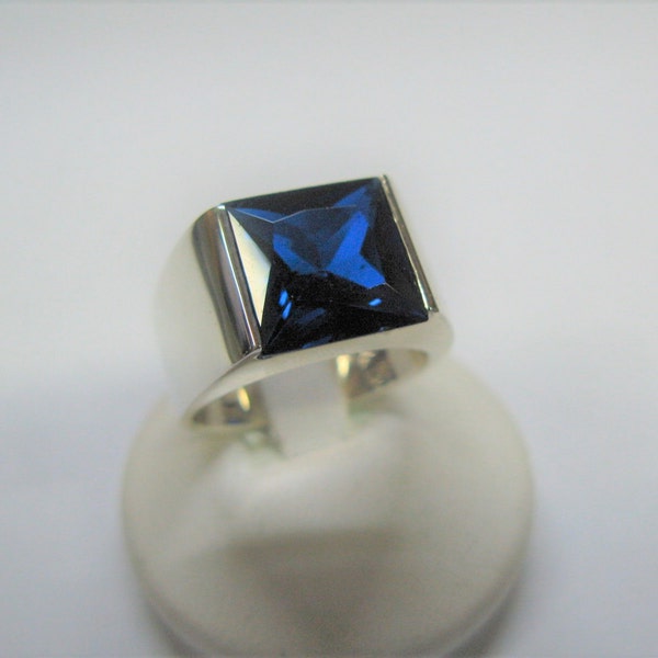 man square stone ring made of 925 silver