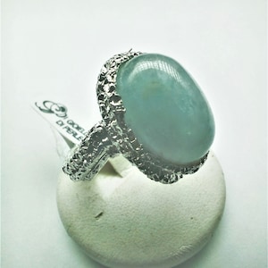 cabochon aquamarine ring made of silver