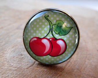 Ring 20 mm cherries green polka dots